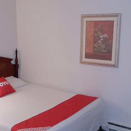 Iron Horse Inn Сімсбері Екстер'єр фото